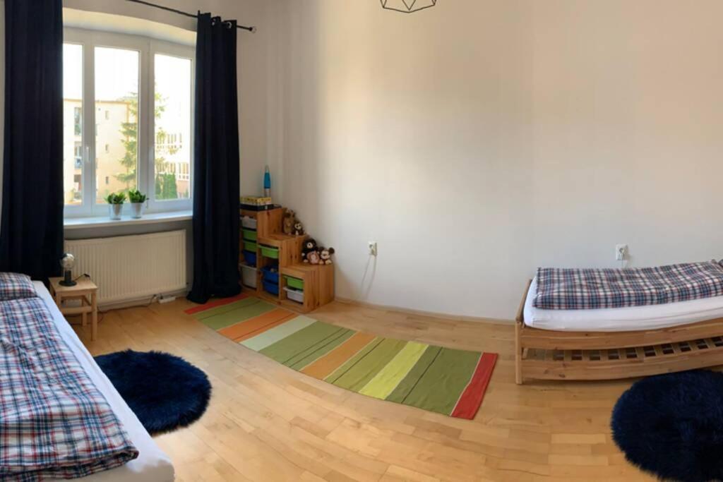 Tichy Apartman Blizko Centra Apartment Trencin Bagian luar foto