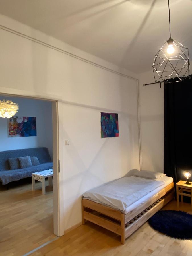 Tichy Apartman Blizko Centra Apartment Trencin Bagian luar foto